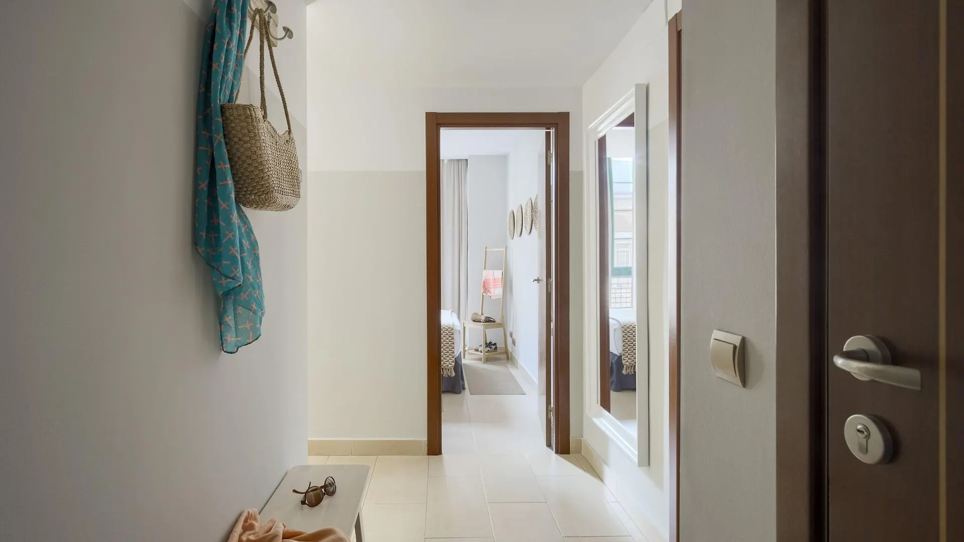 Oficentro Suites Apartaments Malaga Apartment
