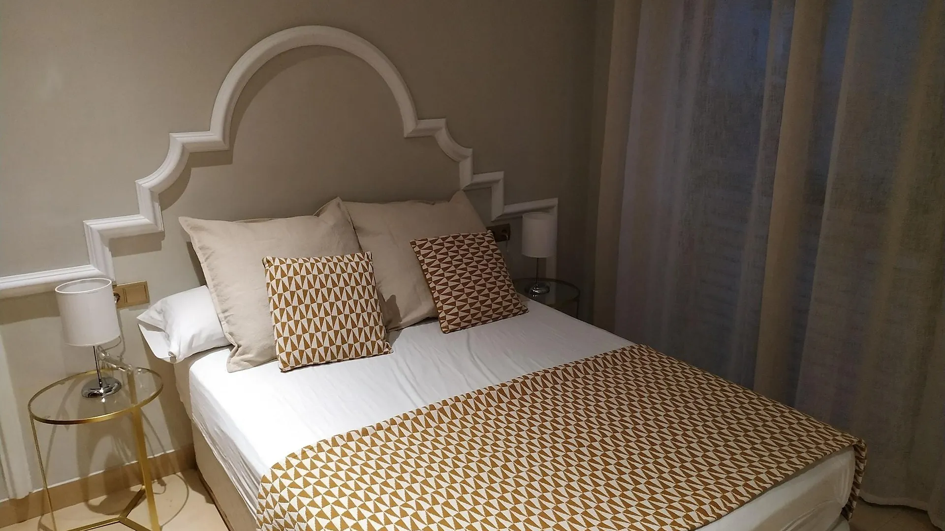 Oficentro Suites Apartaments Málaga Spanje